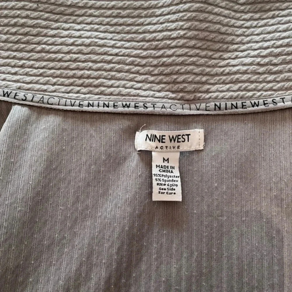 Nine West Women’s Active zip up‎ Sweater size M - Picture 6 of 7